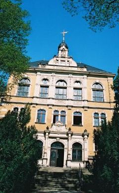 Carl-von-Bach-Gymnasium Außenansicht