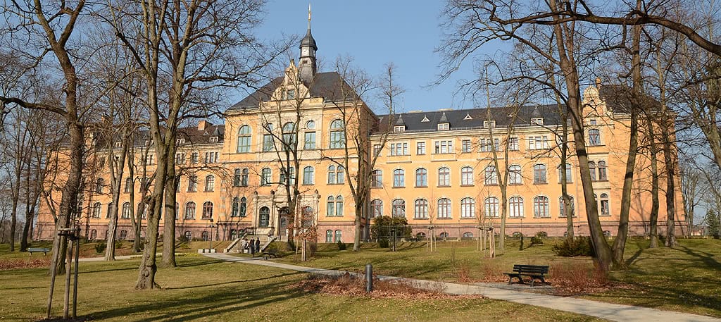 Carl von Bach Gymnasium