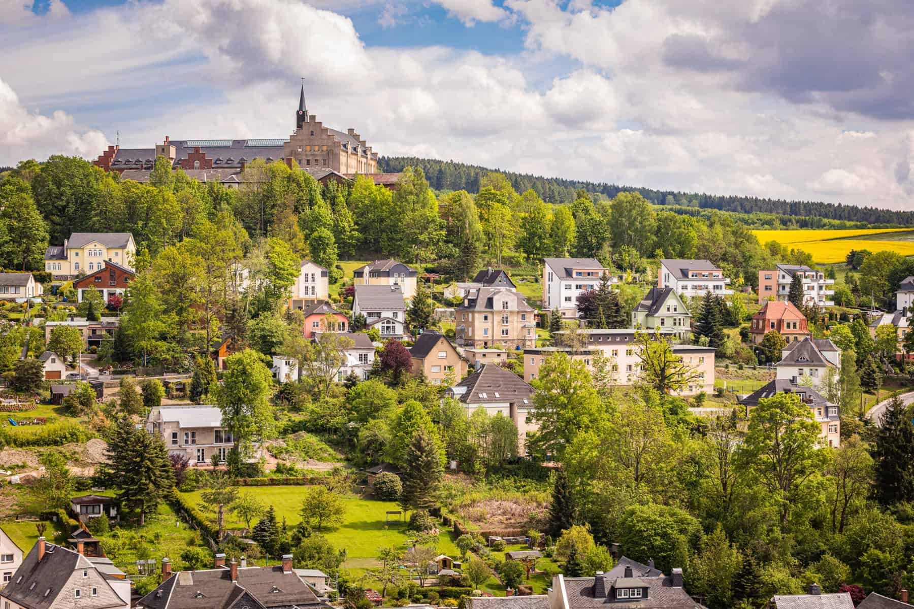 Das Schloss Hoheneck im Frühling